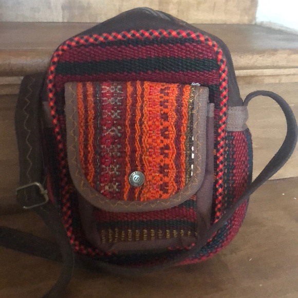 Handcrafted rug purse - Picture 2 of 6